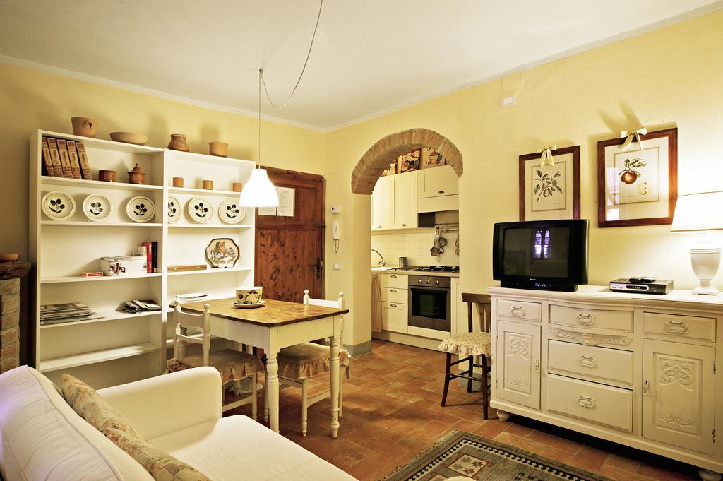 Апартаменты Borgo Dei Cadolingi Гамбасси-Терме Экстерьер фото